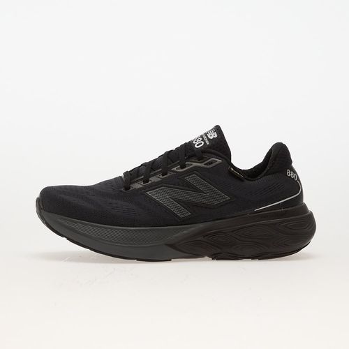 Chaussures Baskets New Balance 880 Black Eur