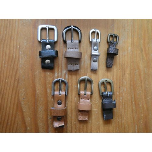 7 Petites Boucles De Ceinture En Métal Différents