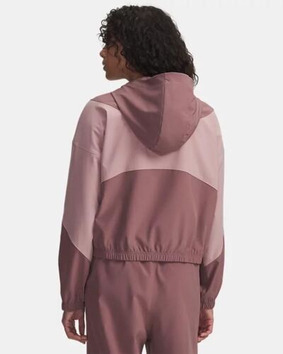Veste Under Armour Rival Woven Pour Femme Maroon Mist / Tourmaline Rose / Maroon Mist Xxl