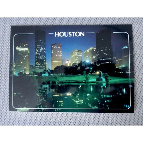 Carte Postale Houston, Texas . Downtown De Nuit. Centre-Ville De Nuit. Reflets Sur L'Eau. Usa. Etats-Unis.