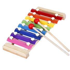 Le Xylophone À Huit Tons Est Un Instrument De Percussion Musical Avec Un Son Clair Et Une Tonalité Pleine.