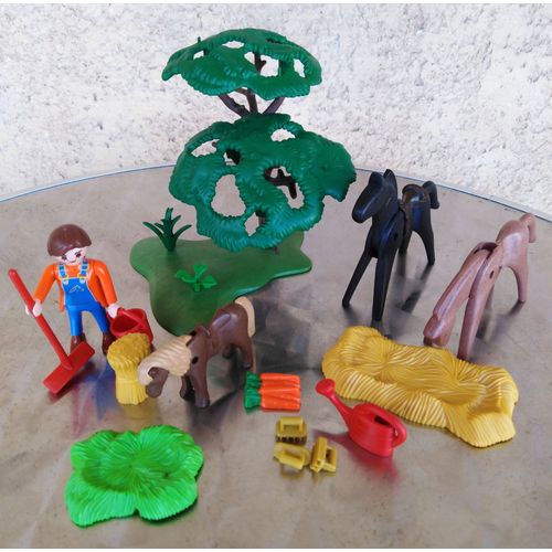 Lot Playmobil Fermière Et Chevaux