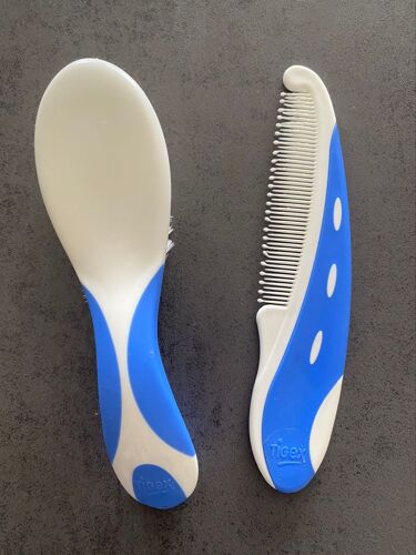 Brosse Et Peigne Blanc Et Bleu Pour Bébé Tigex