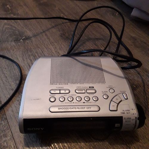 Radio réveil programmable électrique SONY