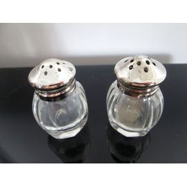 Lot De 2 Mini Salières De Table