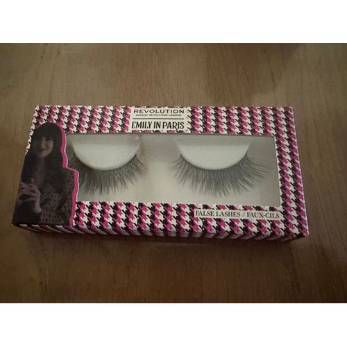 Faux Cils Emily In Paris Revolution 