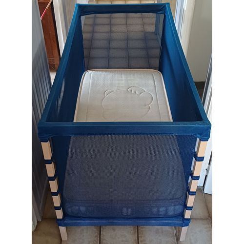 Lit Bébé Ikéa Bleu &#43; Matelas