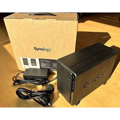 Synology Disk Station DS218play - Serveur NAS 2 Baies (sans disque)