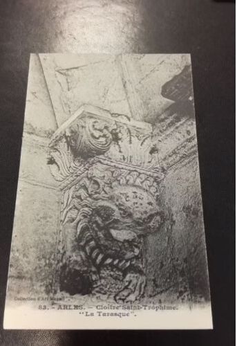 Carte Postale Arles (13) - Cloitre Saint Trophisme - La Tarasque En L'état Sur Les Photos