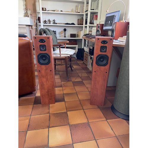 enceintes acoustiques colonnes JAMO