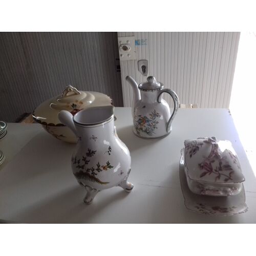 Lot D Objet Porcelaine De Moustiers , Longchamp Et Autre