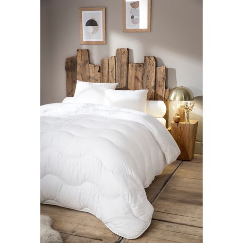 Couette Très Chaude 220 X 240 Cm Polyester Blanc