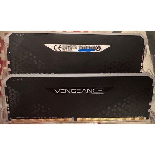 RAM Corsair vengeance DDR4 2x16go RGB