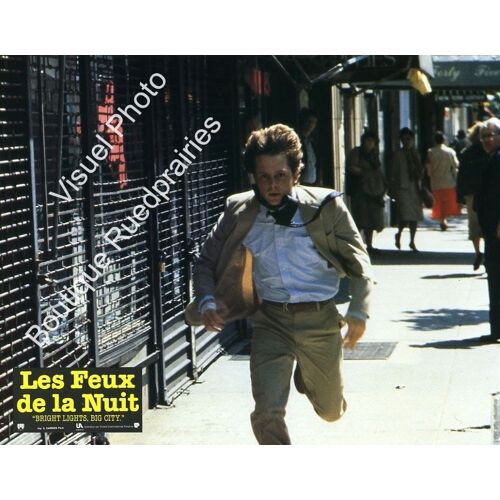 Les Feux De La Nuit (Bright Lights, Big City) : Jeu De 12 Photos D'Exploitation Cinématographique - Format 21x27,5 Cm - De James Bridges Avec Michael J. Fox, Kiefer Sutherland, Phoebe Cates - 1988