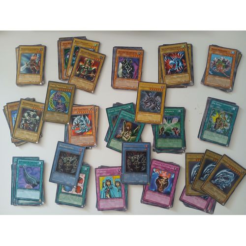 Yu-Gi-Oh, Lot De 150 Cartes Des Premiers Decks, En Anglais