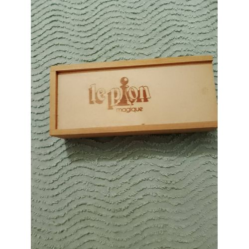 Boite De Pions De Jeu De Dames En Bois Beige Et Noir Artisanals Chavet Chess Le Pion Magique.