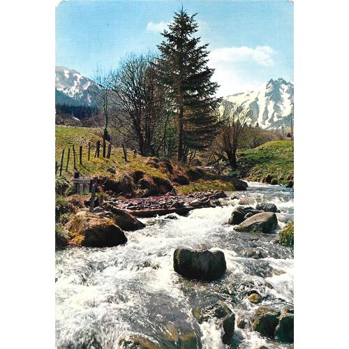 Carte Postale Auvergne : Le Sancy Et La Dordogne Au Printemps