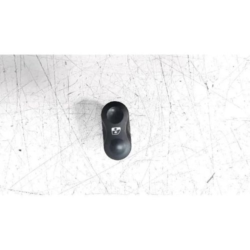 Commande Léve-Glace Avant Gauche Pour Dacia Duster 15 Dci Diesel Fap Cat (2010 - ... ) 8200602227 Mocep1311644