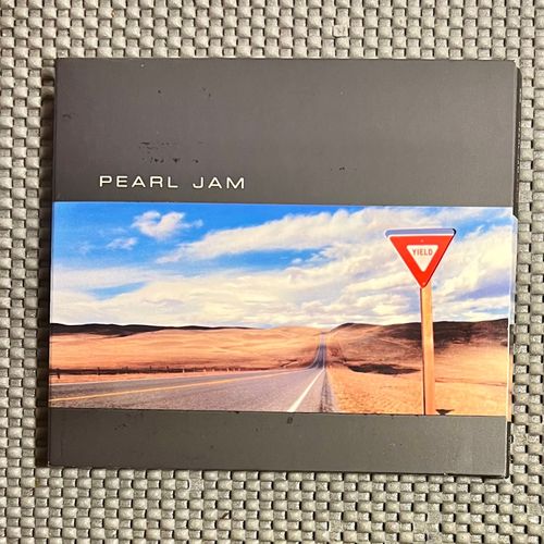Pearl Jam - Yield [Cd - 1st Us Press - 1998 - Mint / Mint] Grunge - Alt Rock
