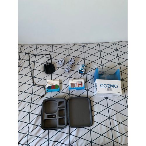 Lot - Robot Cozmo Anki édition limitée 