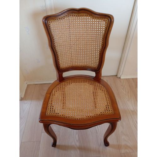 6 Chaises Vintage En Bois, Dont 1 Défectueuse À Réparer