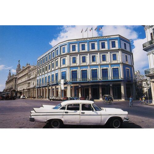Cuba Vieille Voiture Américaine Devant Hotel Telegrafo Habana
