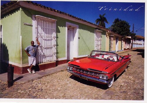 Cuba Vieille Voiture Américaine Dans Une Rue De Trinidad