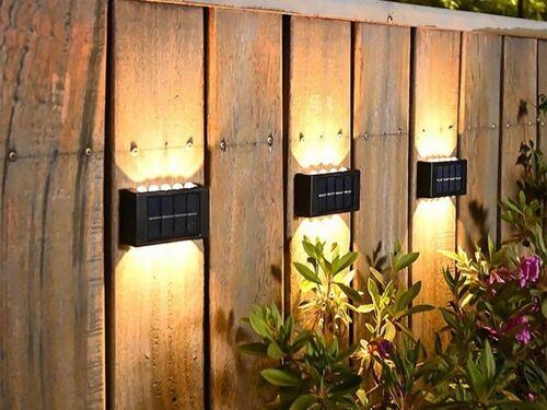 Lot de 4 appliques murales solaires pour jardin, lumière chaude, résistantes à l'eau