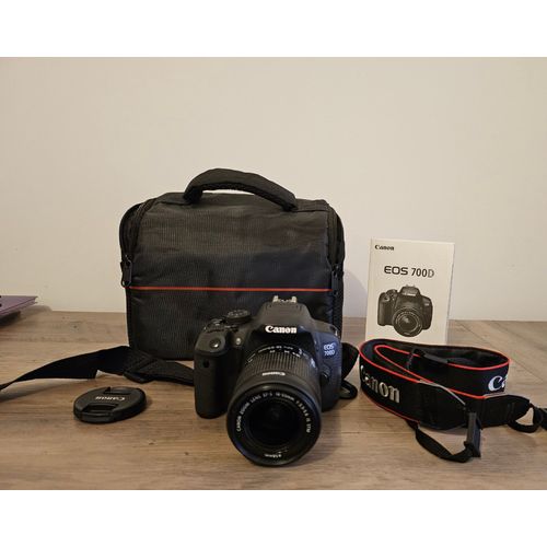 Canon EOS 700D 18 Mpix + Objectif 18-55mm STM - Noir