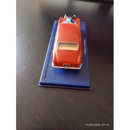 Objet De Collection Idéal Pour Les Passionnés De Tintin Ou Les Amateurs De Figurines Moulinsart. Voiture Avec Le Capitaine Haddock.