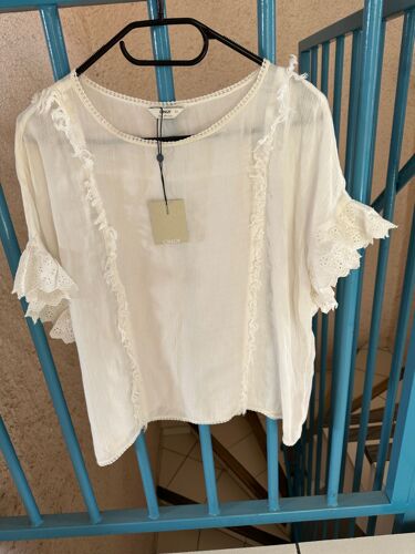 Blouse / Haut Ample Avec Dentelle Manche Et Effet Effiloché Devant Only Taille 36