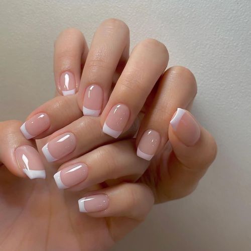 24 Pcs Brillant Carrés Faux Ongles Court Motif,Blanc French Press On Nails Courts, Pink Faux Ongle Avec Colle Pour Femme Et Ado,Trendy Square Faux Ongles À Coller Nail Art 