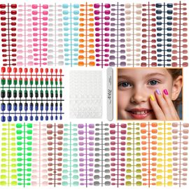 Kal-672 Pièces Faux Ongles Pour Enfants - 28 Couleurs Brillantes Ongles Carrés Avec 8 Autocollants Adhésifs Et 1 Lime À Ongles, Set De Décoration Nail Art Pour Enfants 