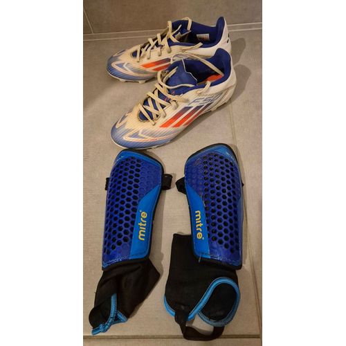 Chaussures De Foot Adidas T 40 + Protège Tibias T M