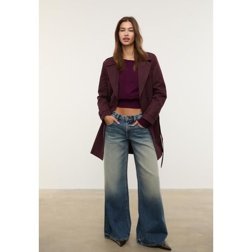 Stradivarius Trench Classique Basique À Ceinture Grenat Xs
