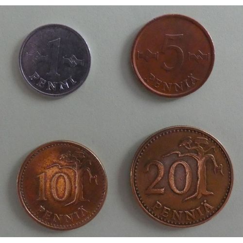 Lot De 4 Pièces De Monnaie Finlande. 1 Penni 1970, 5 Pennia 1971, 10 Pennia 1971 Et 20 Pennia 1963