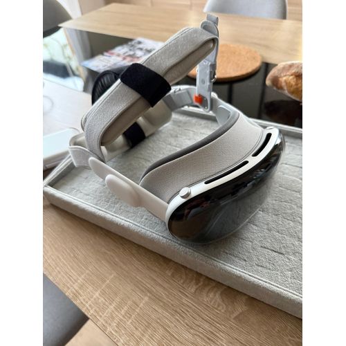 Apple Vision Pro 256 Go
