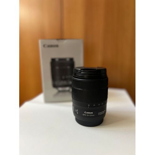 Canon EF-S 18-135mm f/3.5-5.6 IS USM