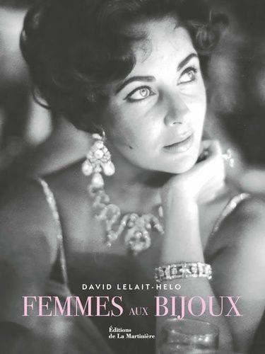 Femmes Aux Bijoux
