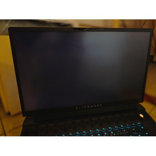 Alienware M17 R5 - 17.3" AMD Ryzen 7 6800H - 3.2 Ghz - Ram 64 Go - SSD 2 To