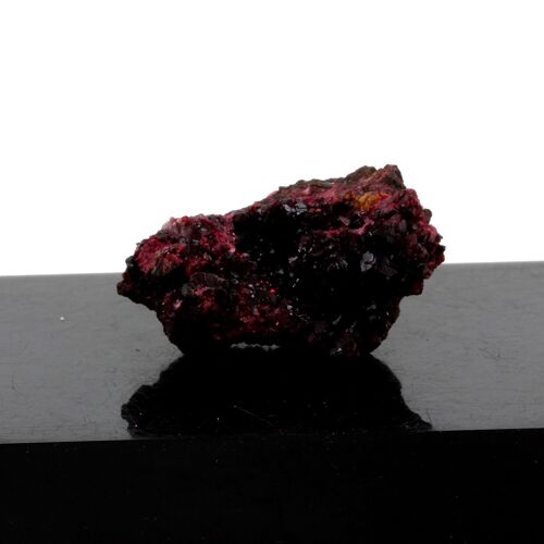 Rosélite. 262.55 Ct. District Minier De Bou Azzer, Amerzgane, Ouarzazate, Région Du Drâa-Tafilalet, Maroc.