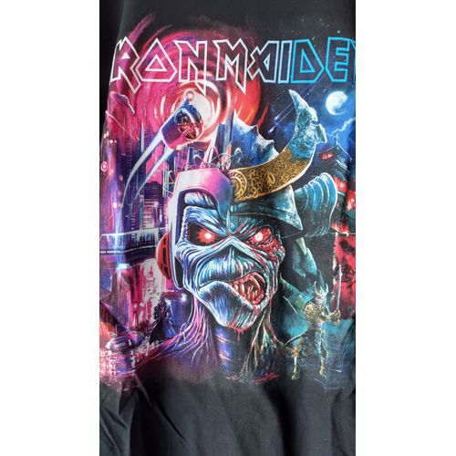 T Shirt Iron Maiden Future Past Tour 2024 Taille Large 100 % Coton 182 Grammes