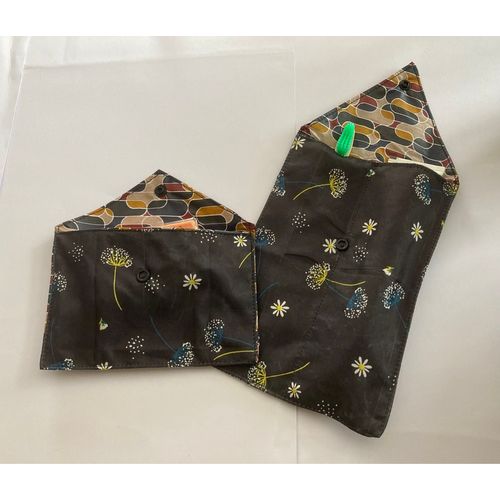 Étuis à savon, brosse à dent et dentifrice 