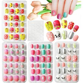 4 Boîtes Faux Ongles Pour Enfants, Nail Art Tip Pré Collé Modèle De Lapin Panda Court Full Cover Auto-Adhésif Ongles Avec 1pcs Autocollant De Colle À Ongles, Cadeau Pour Les Femmes Filles- D 