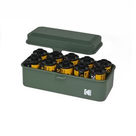 KODAK Film Case (120/135) - Boîtier Compact en Acier pour 8 Rouleaux de Film 120 ou 10 Rouleaux de Film 135, Capot Amovible, Finition Mate, Design Moderne, Protection Poussière et Humidité - Olive
