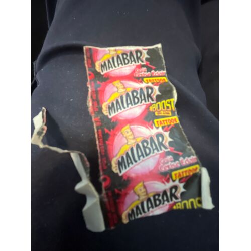 Emballage Bubble Gum Malabar Tattoos Boost Effet Acide Goût Cerise Éclair