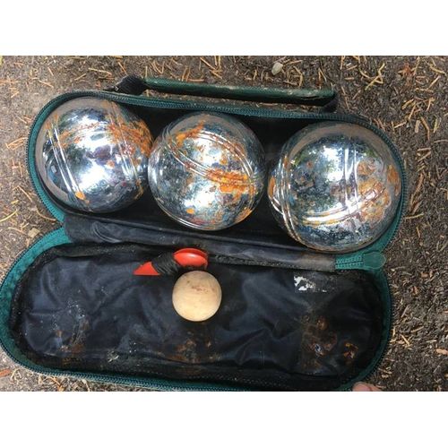 3 Boules De Pétanque + Accessoires - À Astiquer - Étui Vert