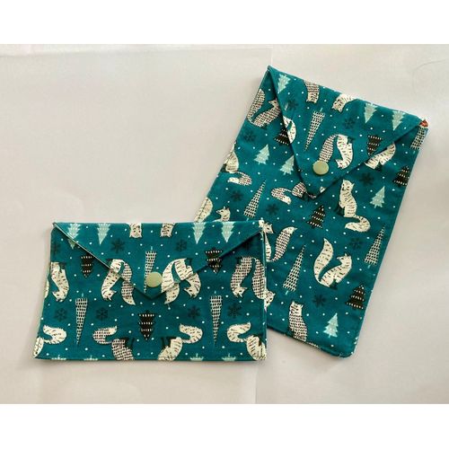 Étuis à savon, brosse à dent et dentifrice 