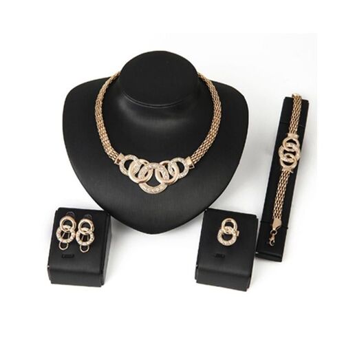 Parure De Bijoux En Strass Dorés : Collier, Bracelet, Boucles D'oreilles Et Bague Ajustable