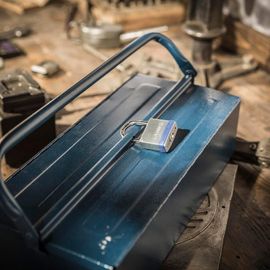 Silver Rock 79265 Cadenas en zinc très stable pour intérieur et extérieur Niveau de sécurité 7 Avec 2 clés Argenté